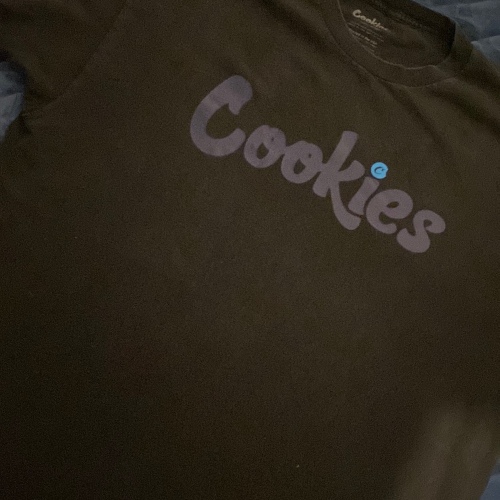 Hey I’m selling 2x black cookies t-shirt